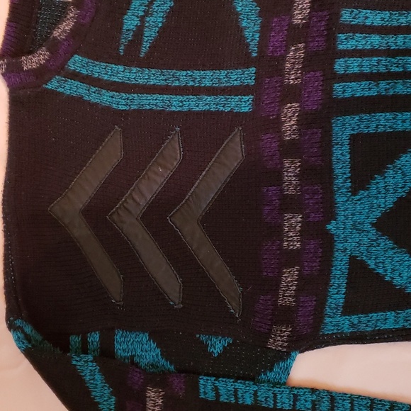 Sweater - Picture 3 of 3